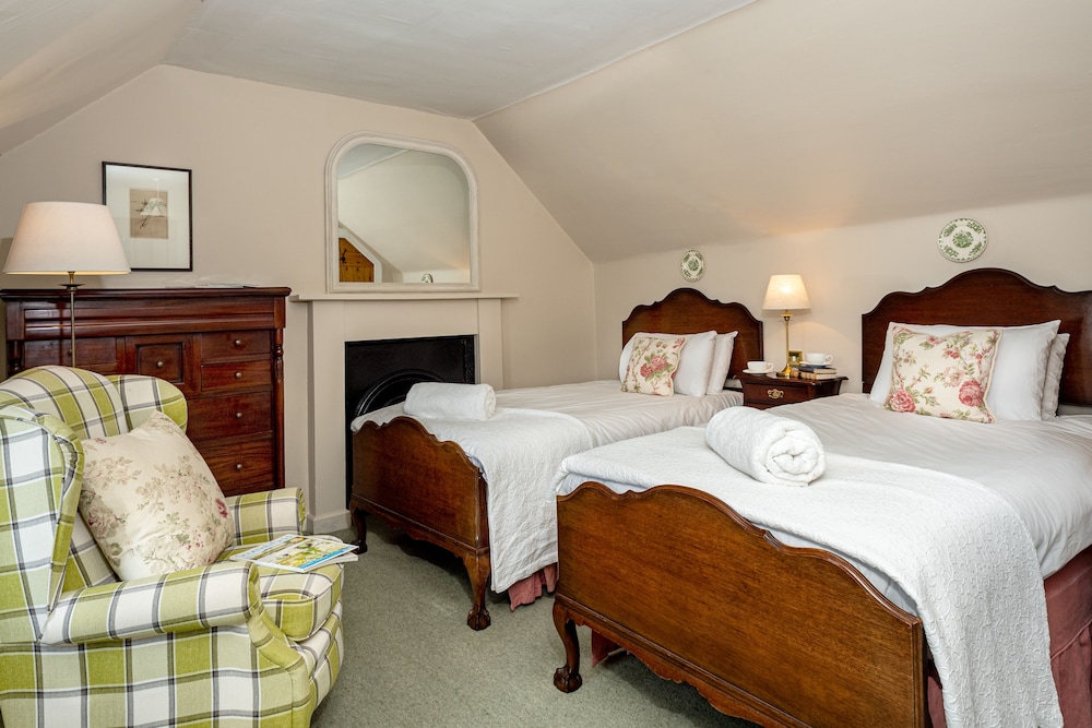 Eilean Iarmain Hotel 4/35