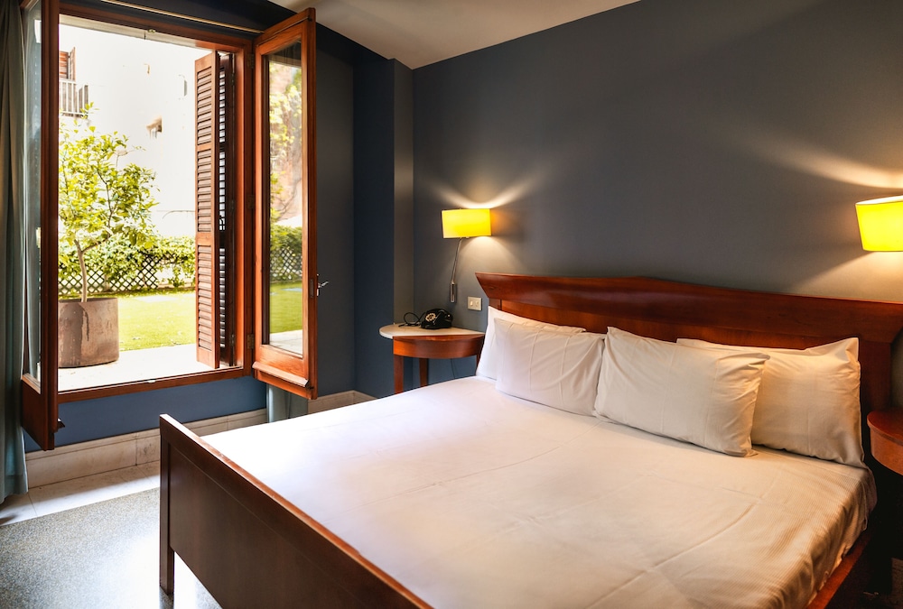 SUPERIOR, DOUBLE BED