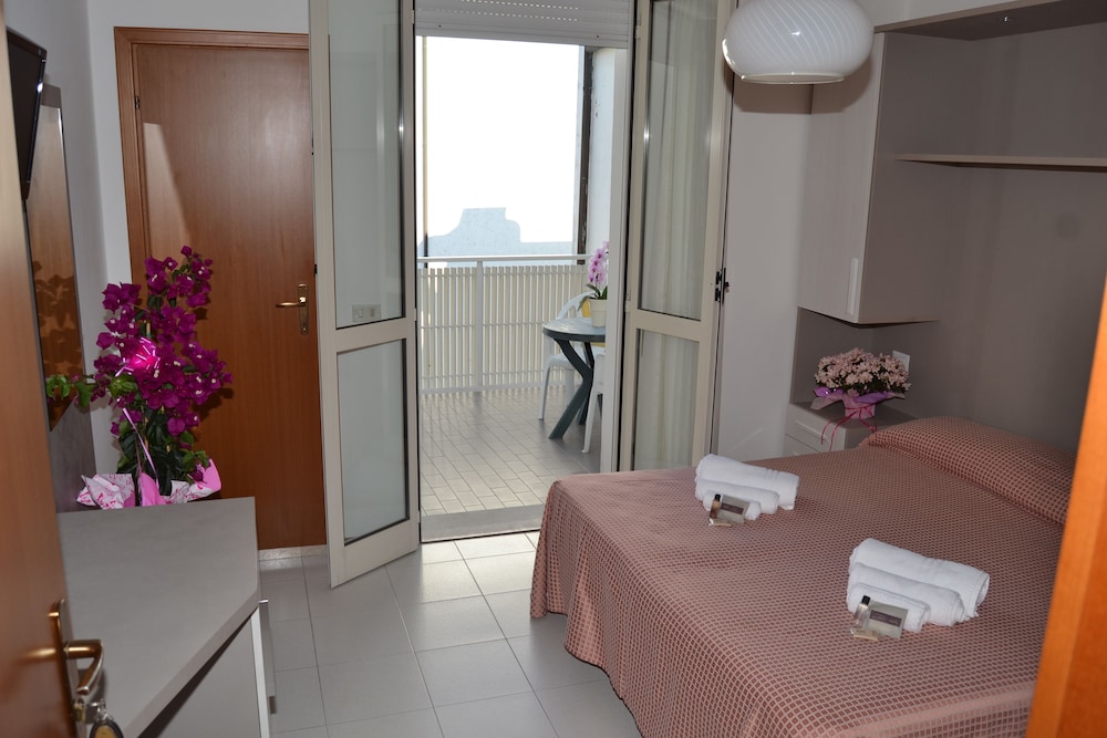 HOTEL SUISSE 28/41
