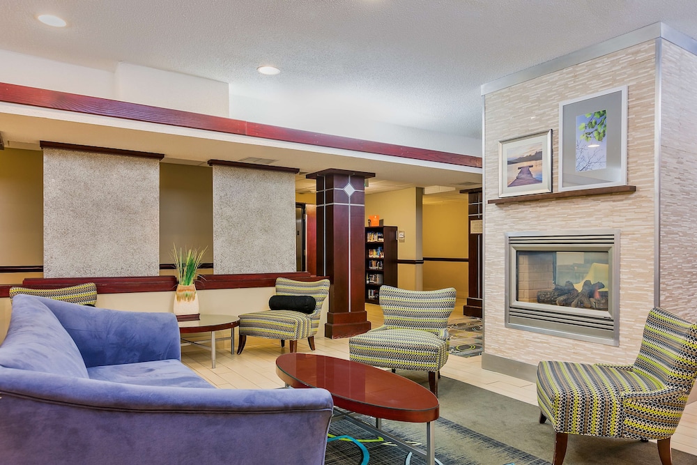 Staybridge Suites Cedar Rapids North 31/41