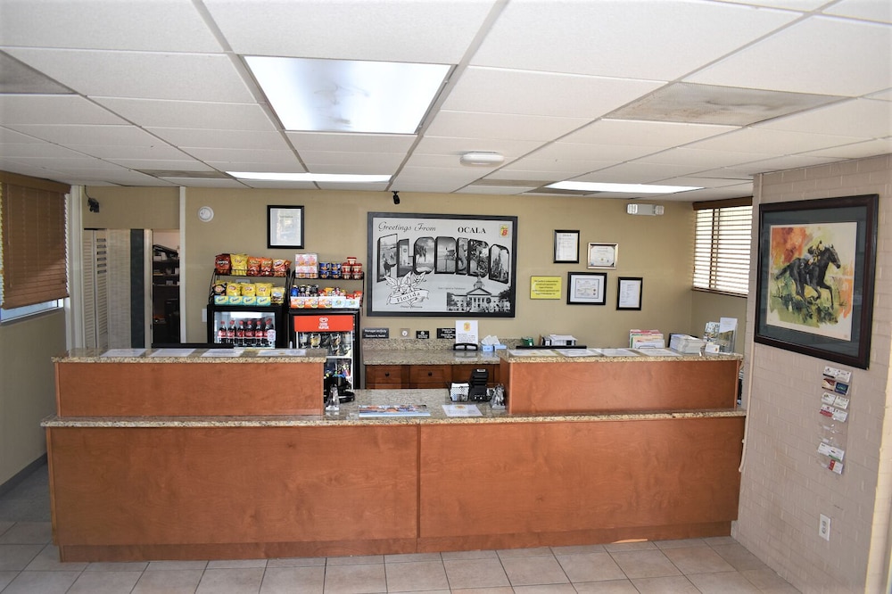 Super 8 by Wyndham Ocala I-75 15/56