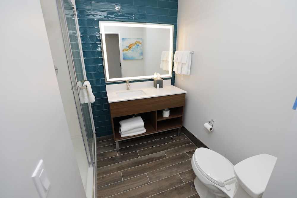 La Quinta Inn & Suites by Wyndham Williston Burlington 22/23