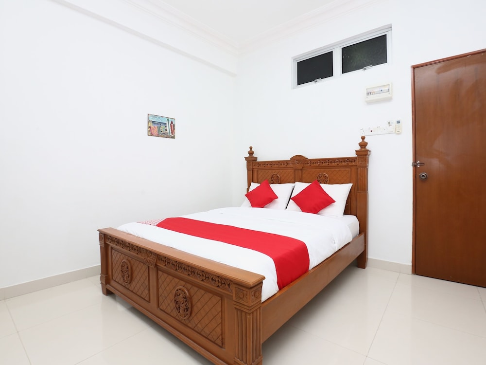 Oyo 89435 Nusantara Group Hotel 6/17
