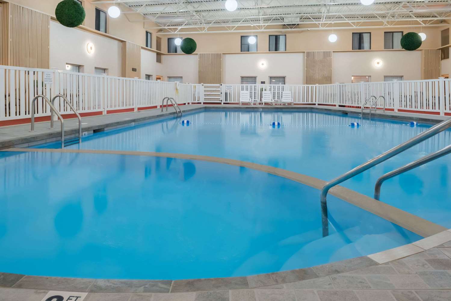 Ramada By Wyndham Grand Forks 13/40