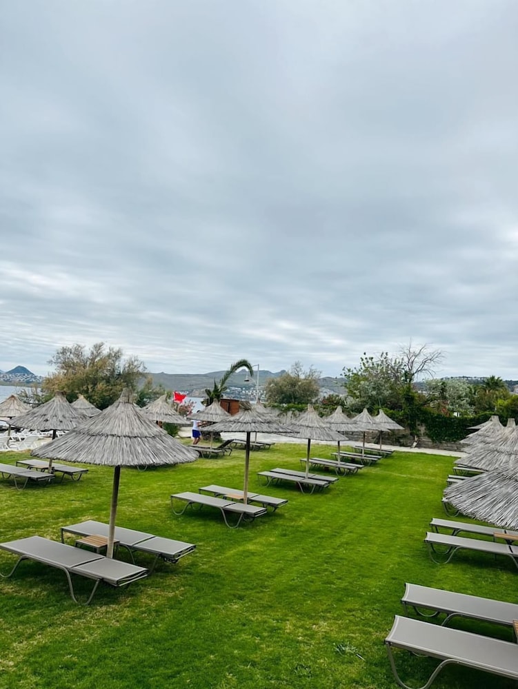 Bodrum Sea Side Beach Club Hotel - All Inclusive 58/72