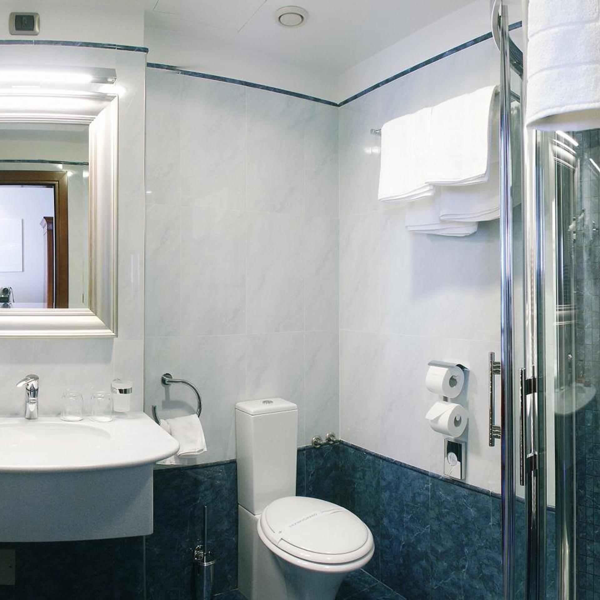 غرفة مفردة بسرير كوين، Best Western Premier Hotel Astoria 8/10