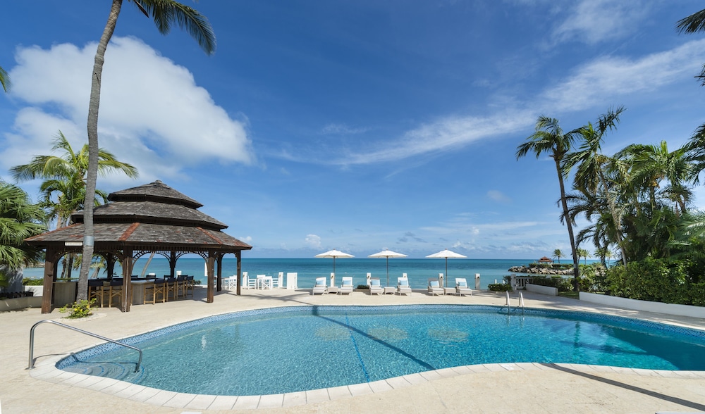 Blue Waters Resort And Spa 31/41
