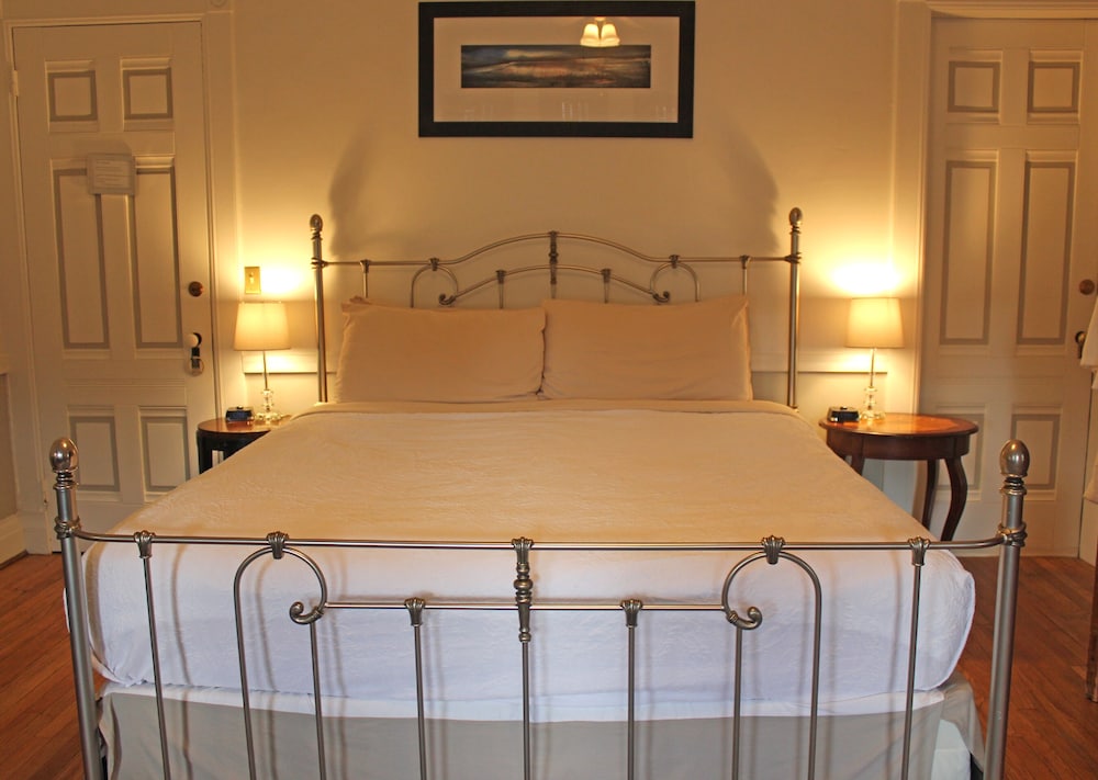 William Henry Miller Inn 14/50