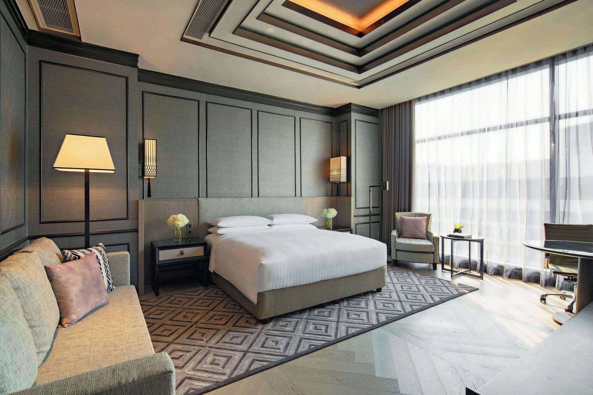 Club, Suite, Bangkok Marriott Marquis Queens Park 2/5