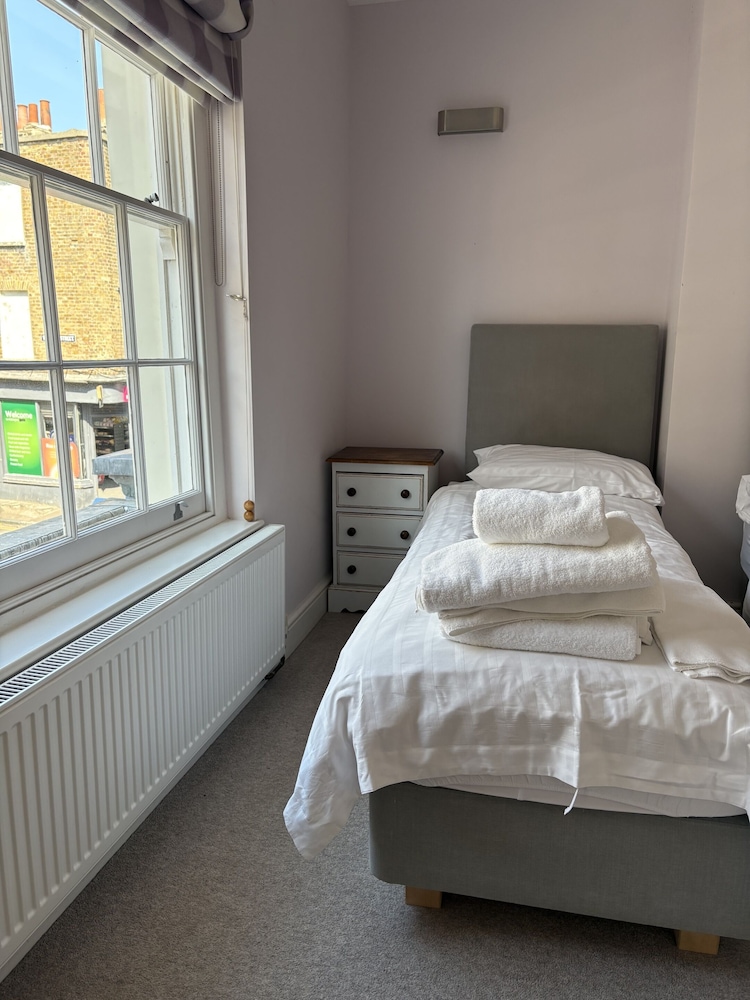The Falstaff Ramsgate 18/50
