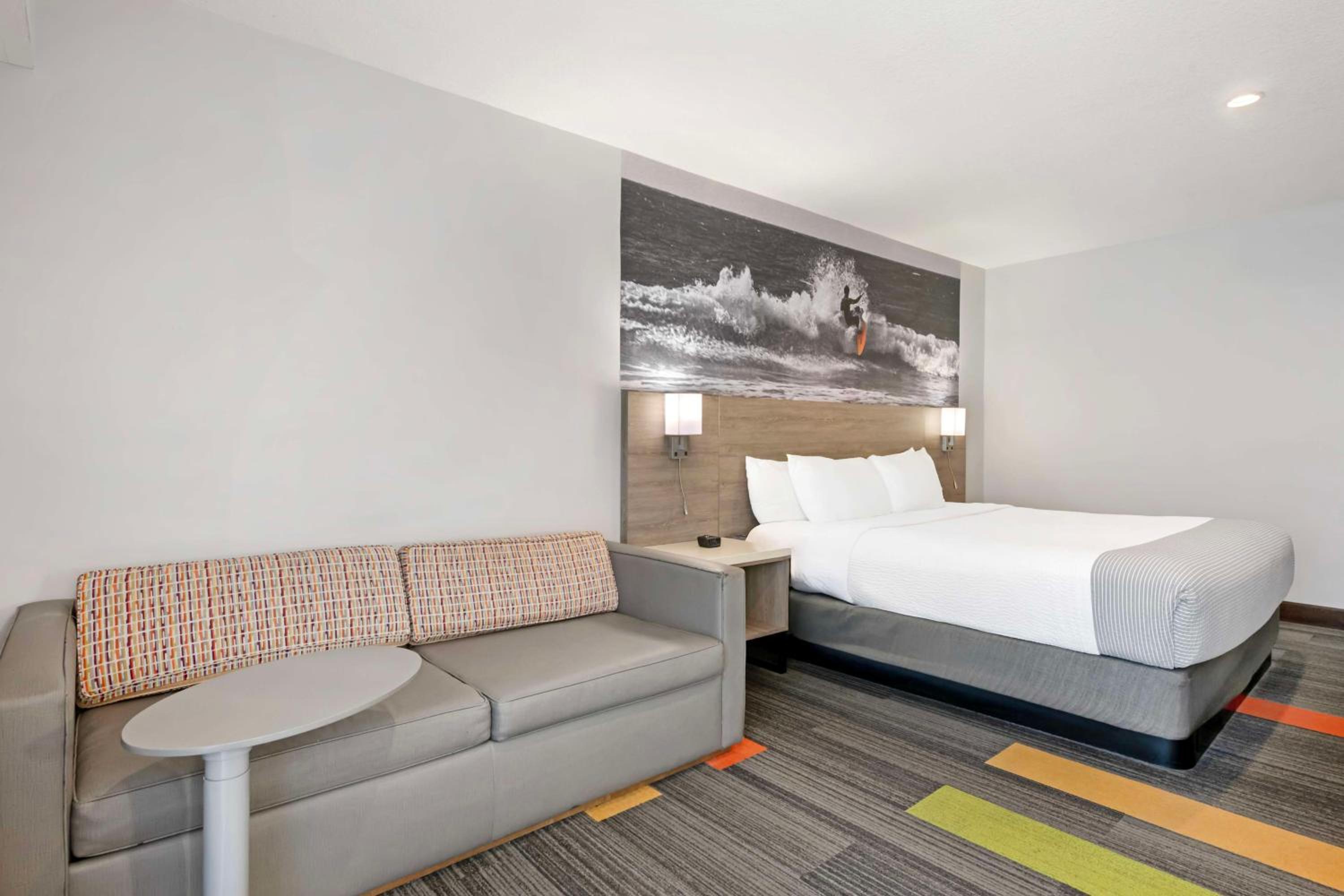Room, King Bed, Ocean Front, Sofa