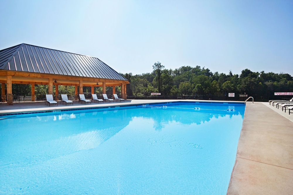 Crowne Plaza Resort Asheville
