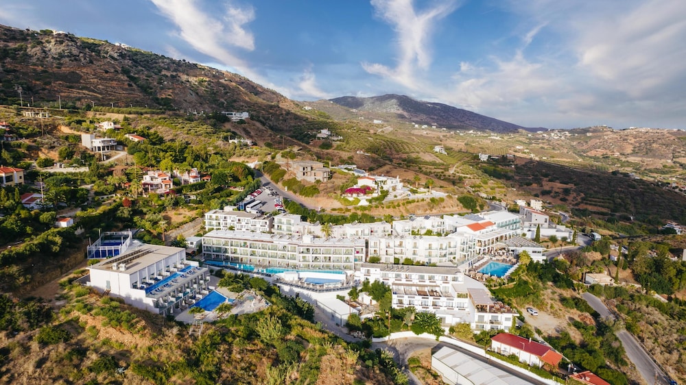 Panorama Village Hotel in MALEVIZI