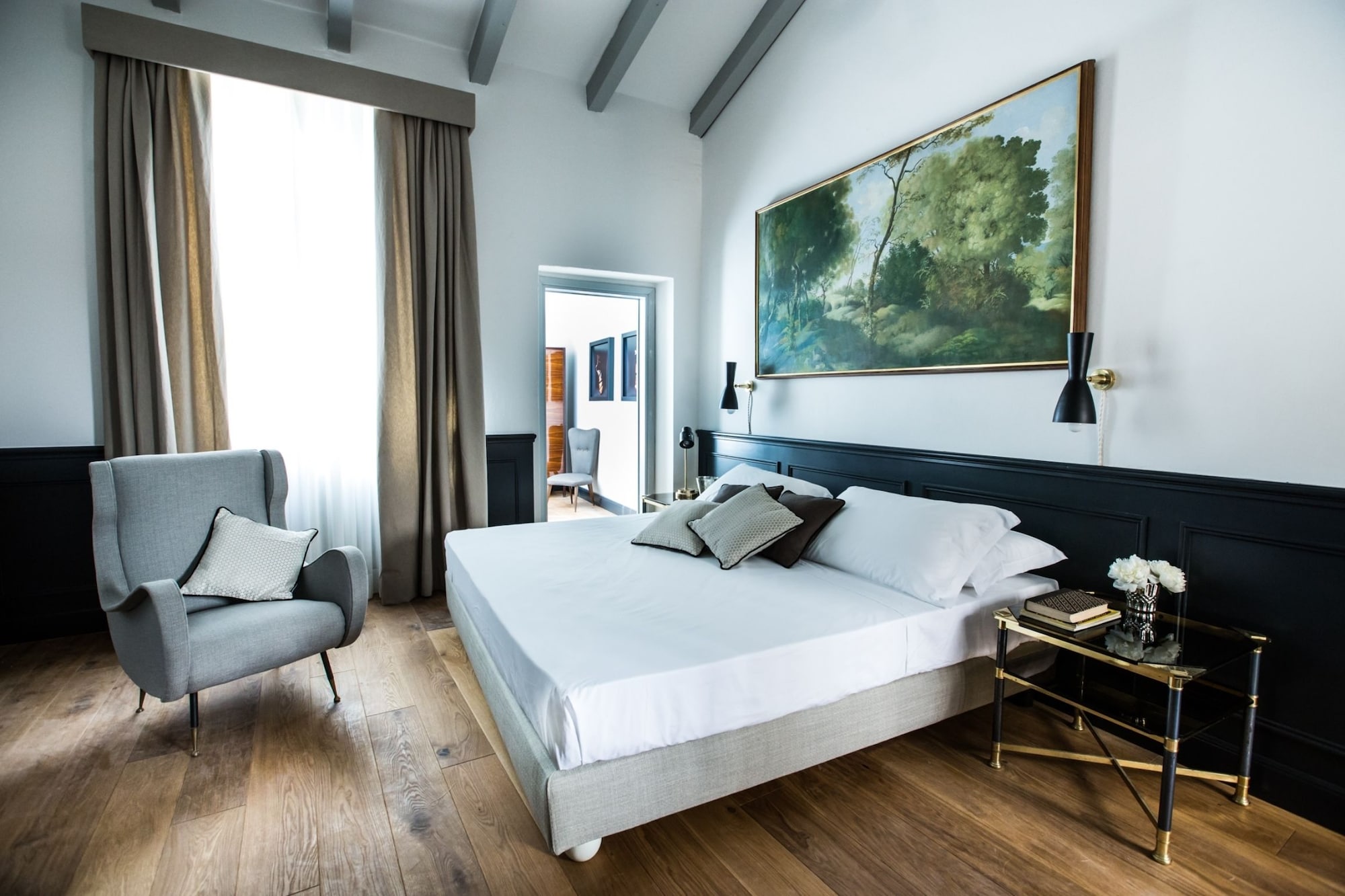 DELUXE, DOUBLE BED