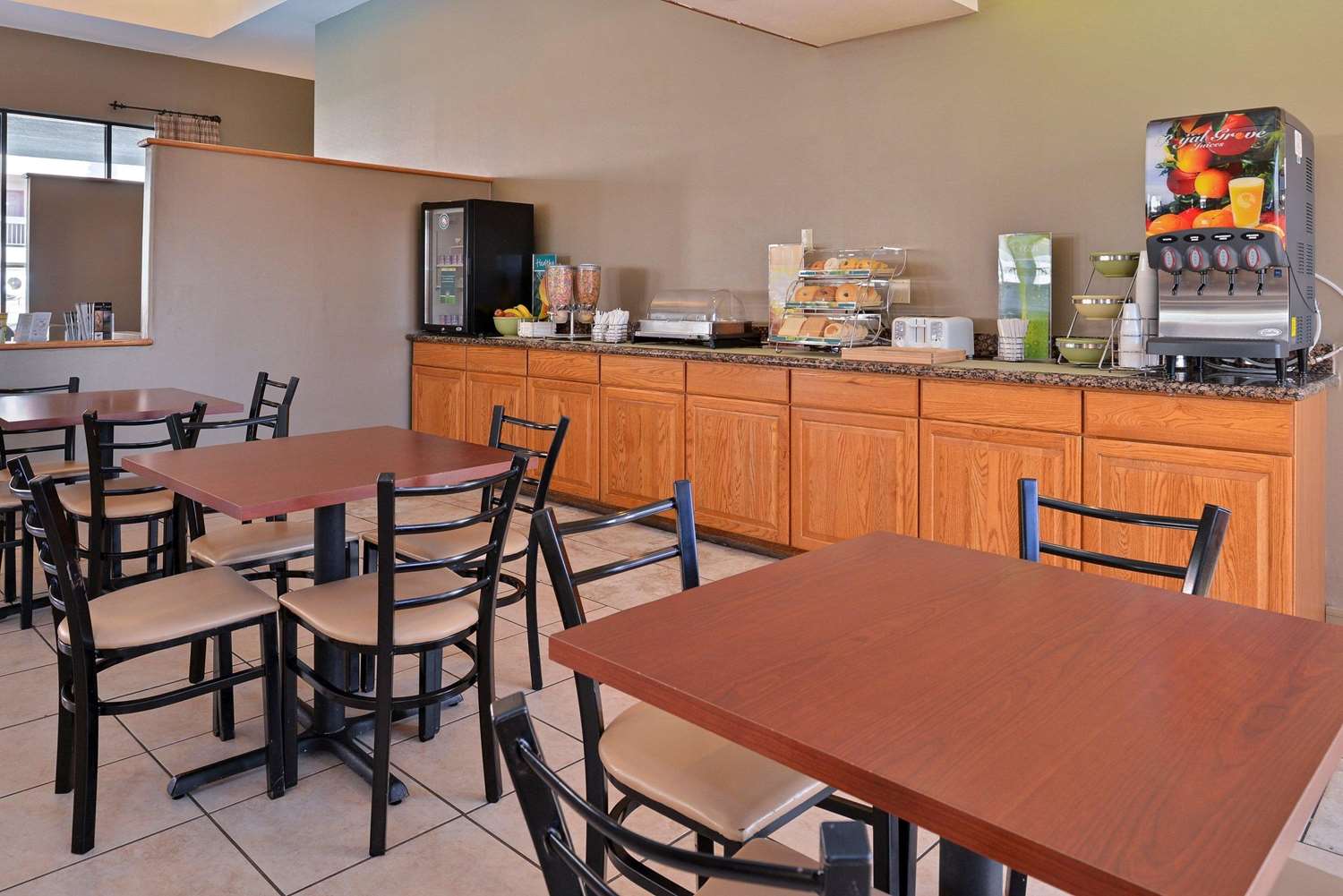 Signature Inn Indio I-10 Coachella Valley 29/36