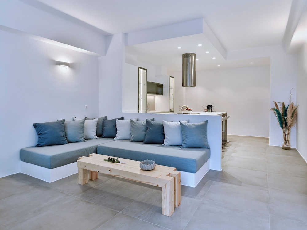 BLUE MARE VILLAS 31/48