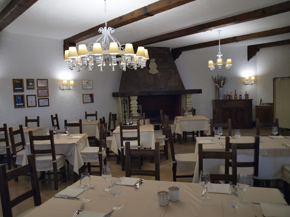 Villa Donna Lisa Wine Hotel 65/78