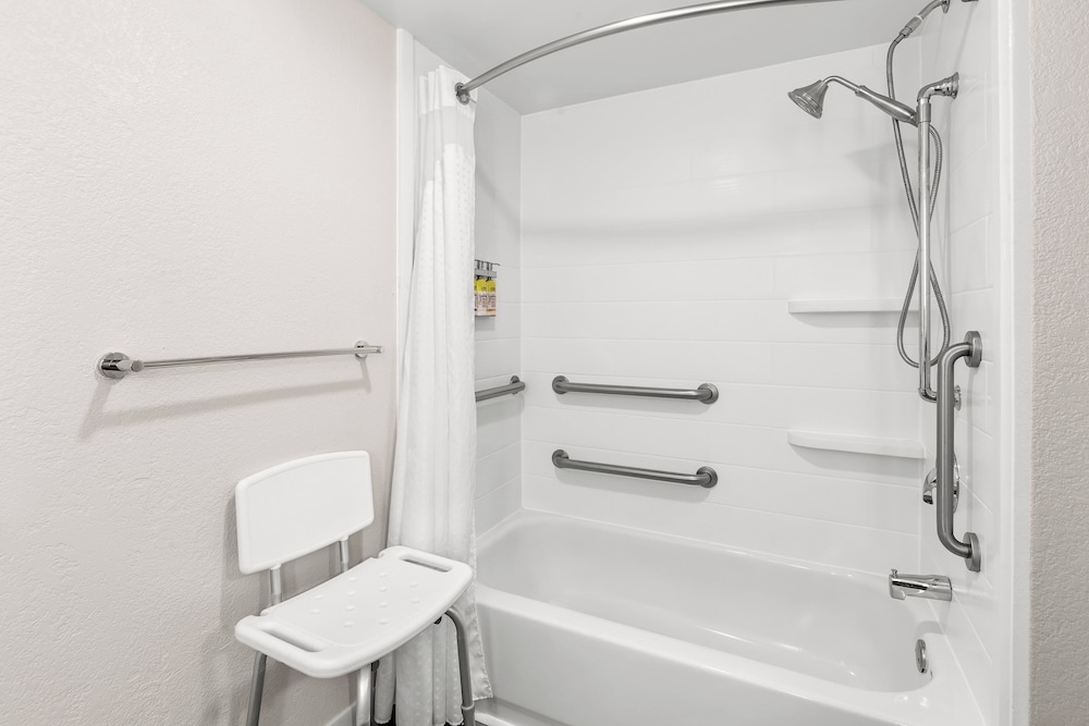 Holiday Inn Express Hotel And Suites Greenville I 85 Woodruff Rd 72/72