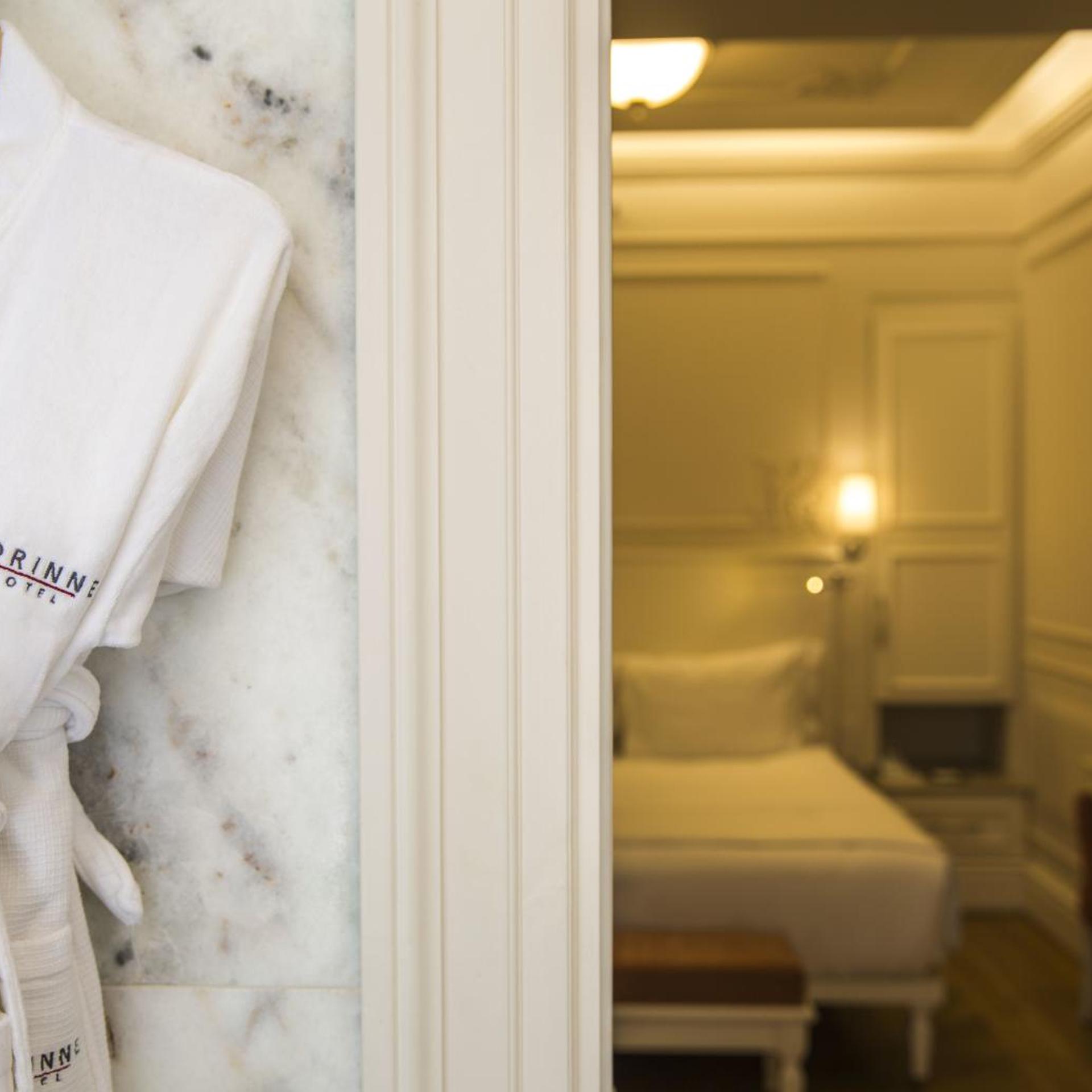 غرفة كلاسيكية بجاكوزي، Corinne Hotel 5/10