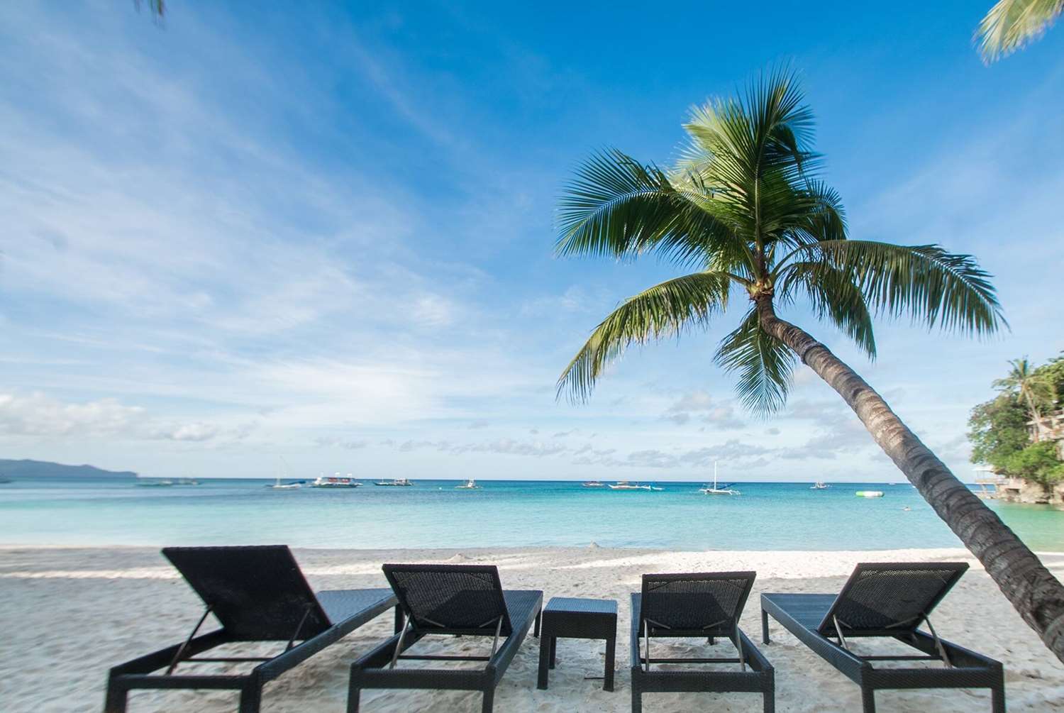 Microtel by Wyndham Boracay 2/2