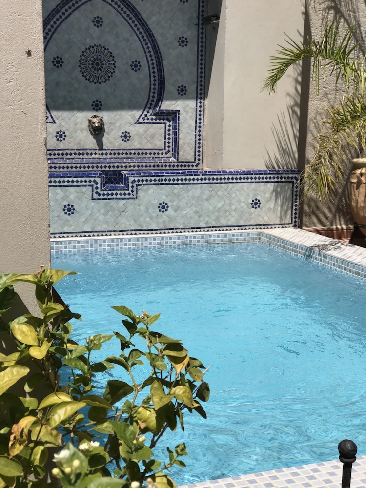 Riad Le Clos Des Arts 68/72
