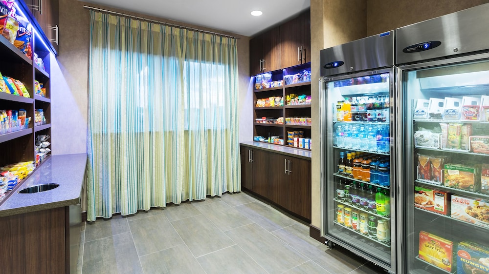 Holiday Inn Express & Suites Midland South I-20 9/69