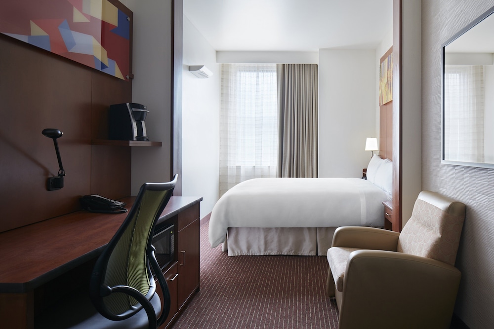Club Quarters Hotel In Philadelphia 17/44