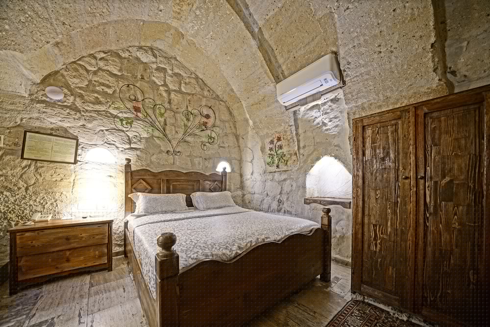 Maccan Cave Hotel 16/70