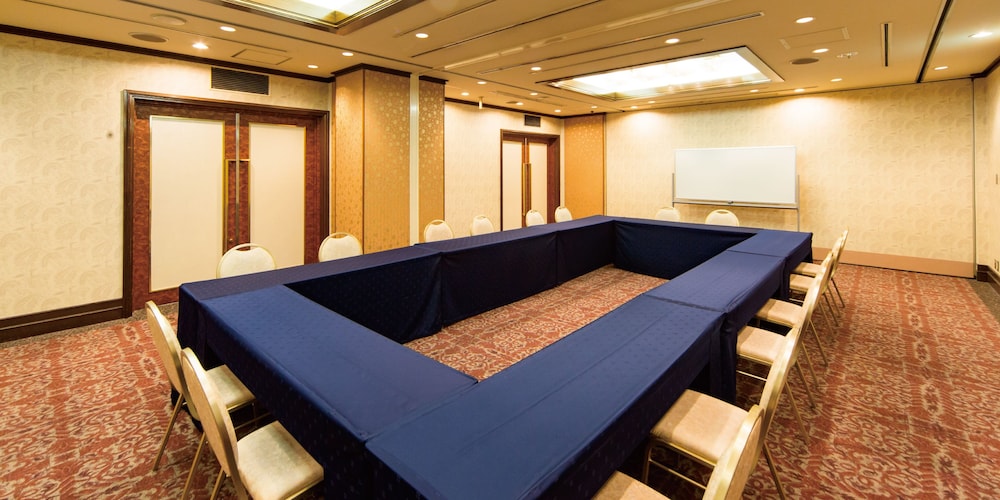 Hotel Claiton Shin-Osaka 32/50