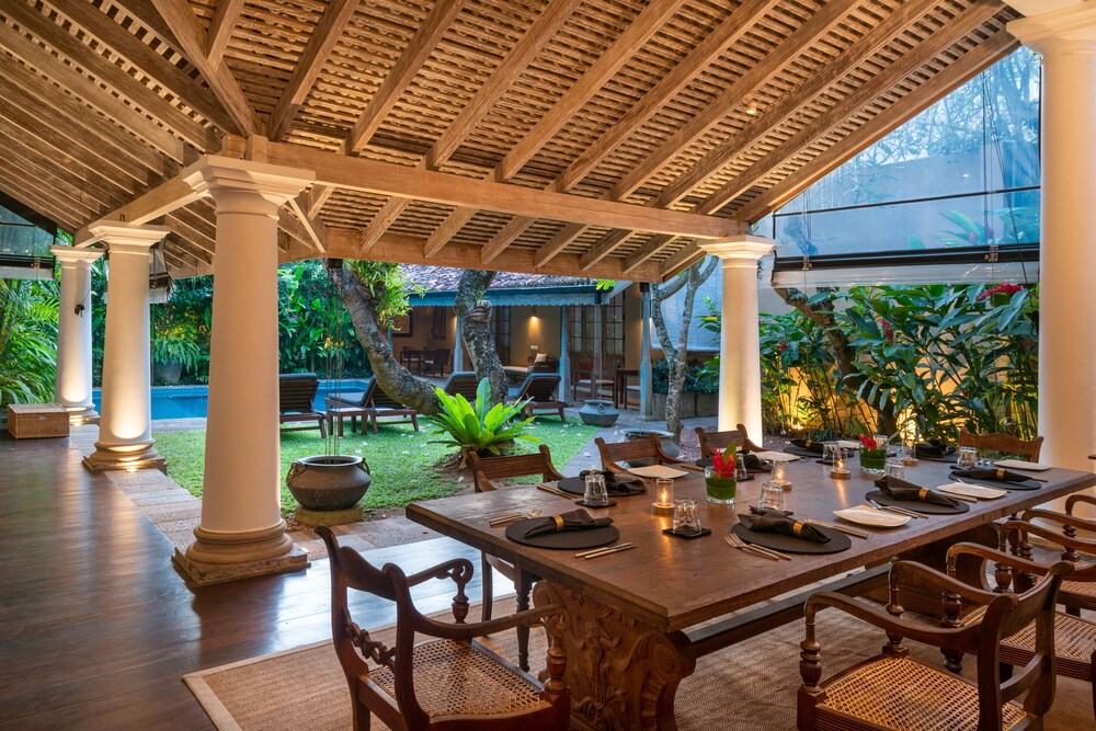 Taru Villas Rampart Street 37/50