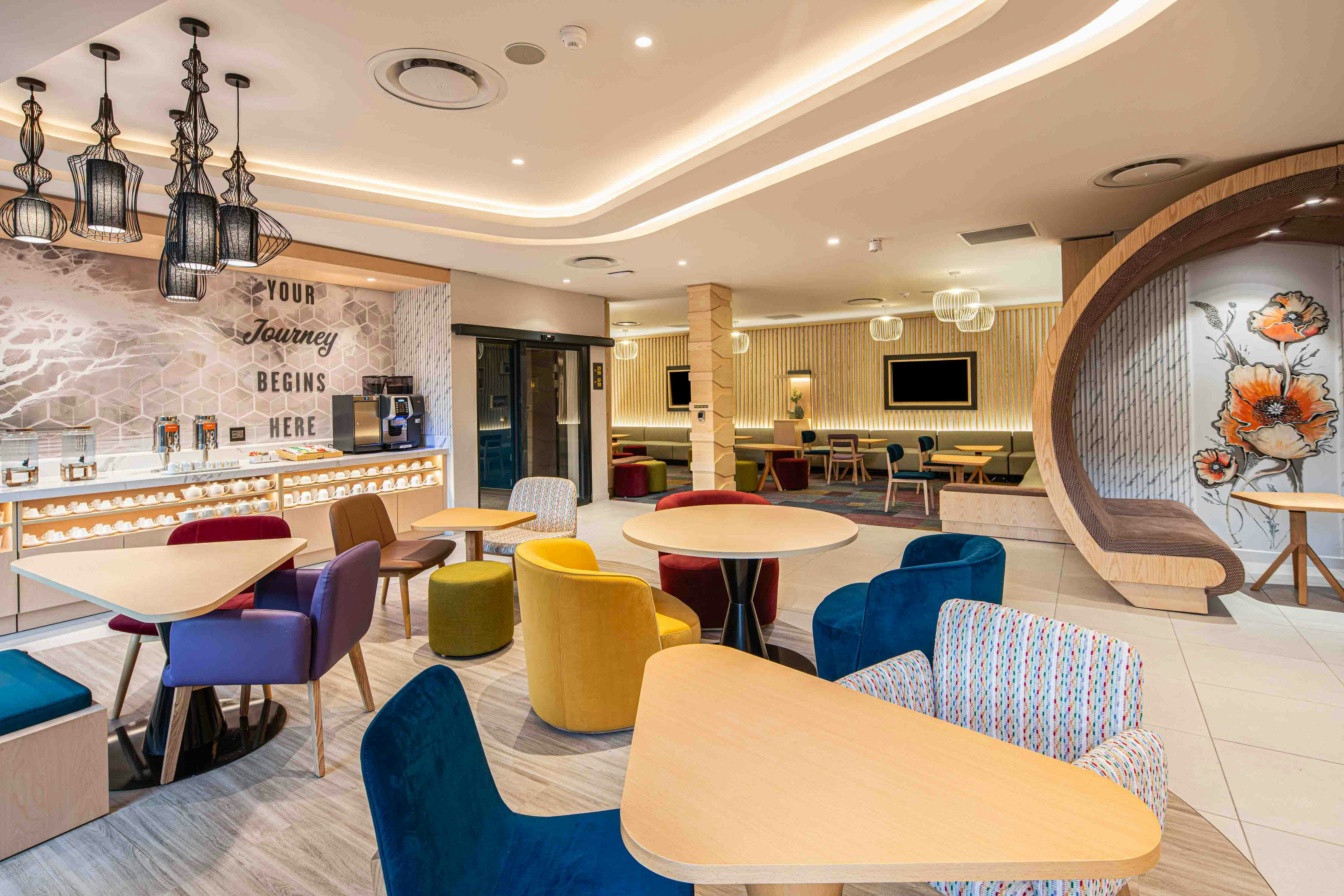 Hampton by Hilton Sandton Grayston 27/40