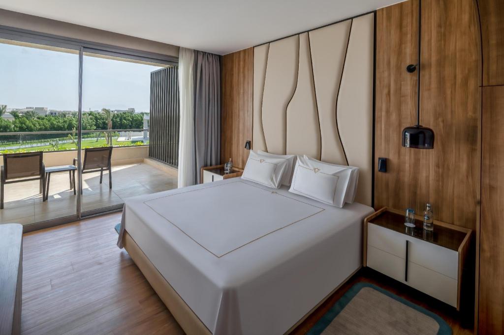 2 Bedrooms, Skyline, Suite, Private Infinity Pool