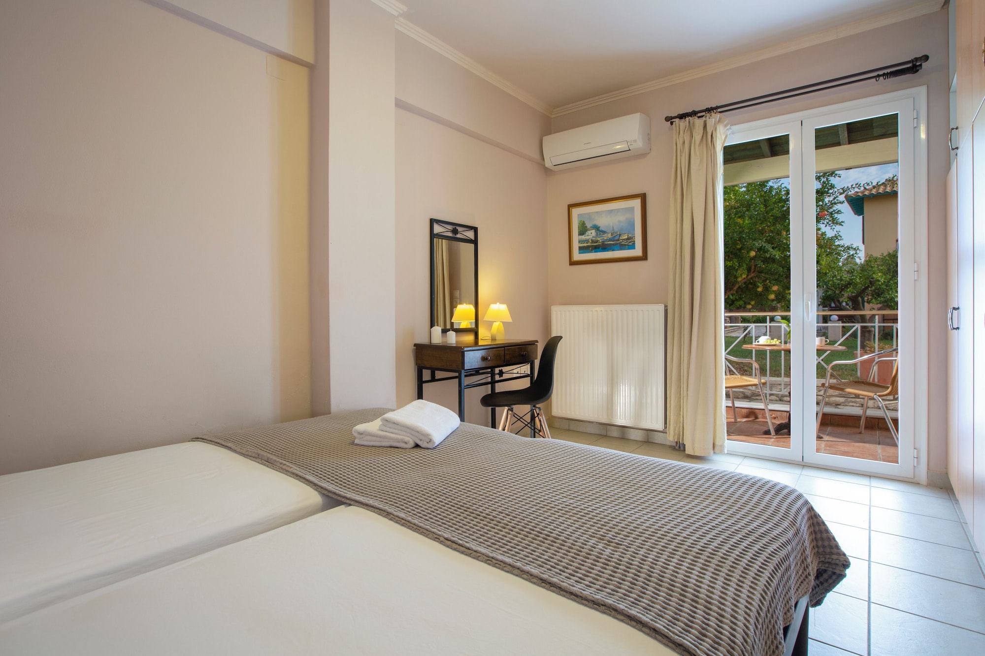 1 BEDROOM, FAMILY, APARTMENT