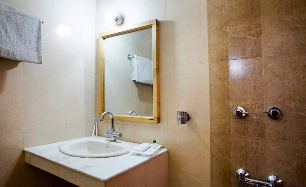 Hotel Chaman Palace 33/38