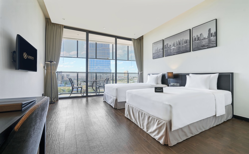STUDIO, TWIN BEDS