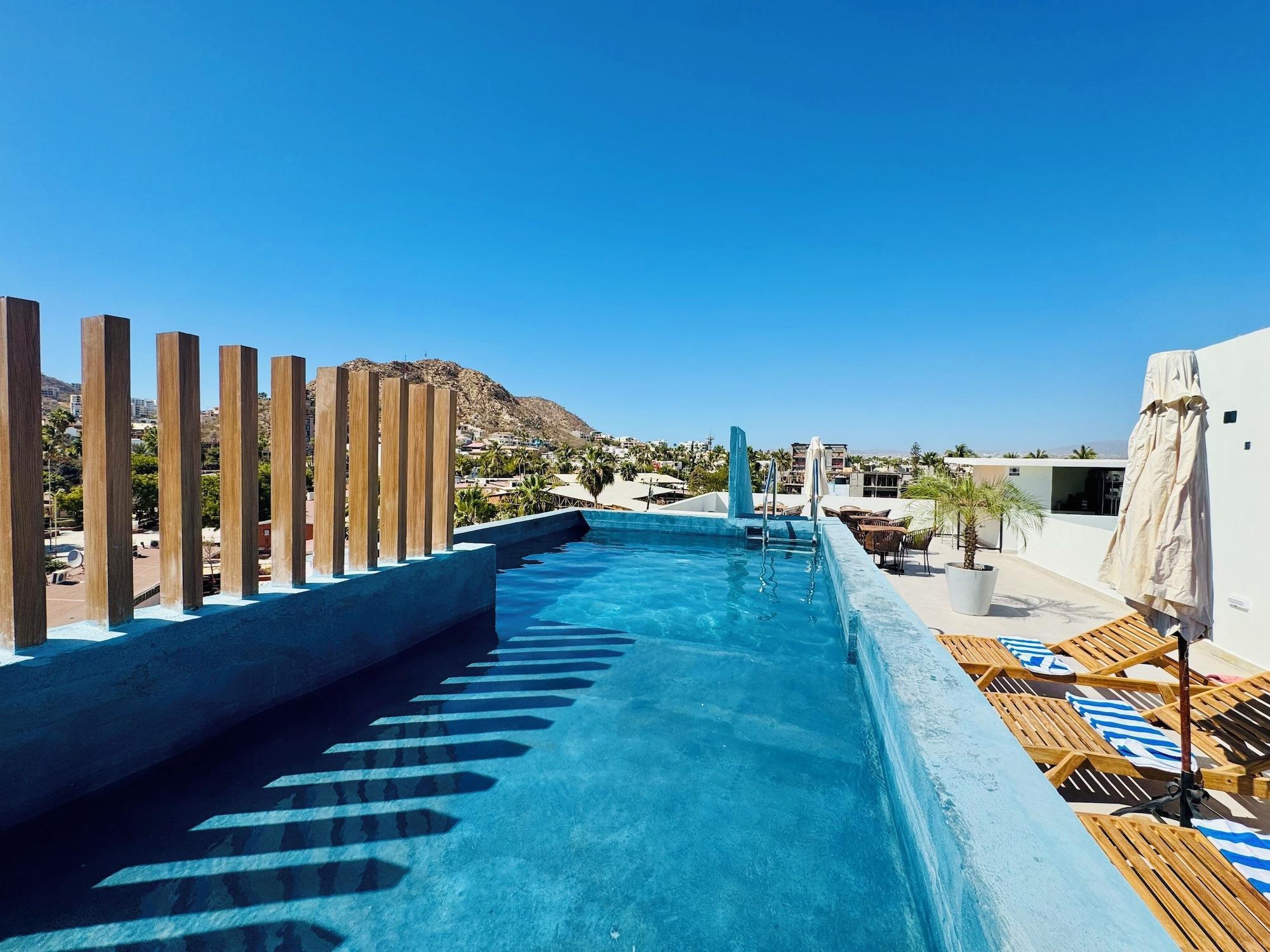 Colmena Hotel Los Cabos Marina 46/50