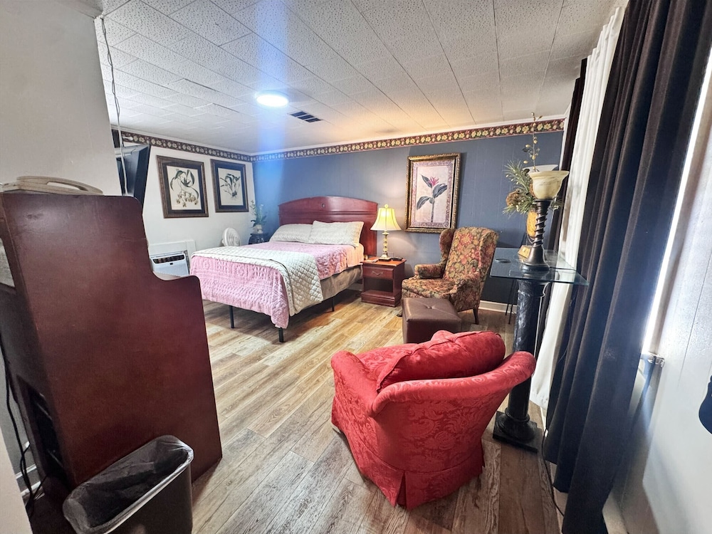 Queen Bed Non-Smoking