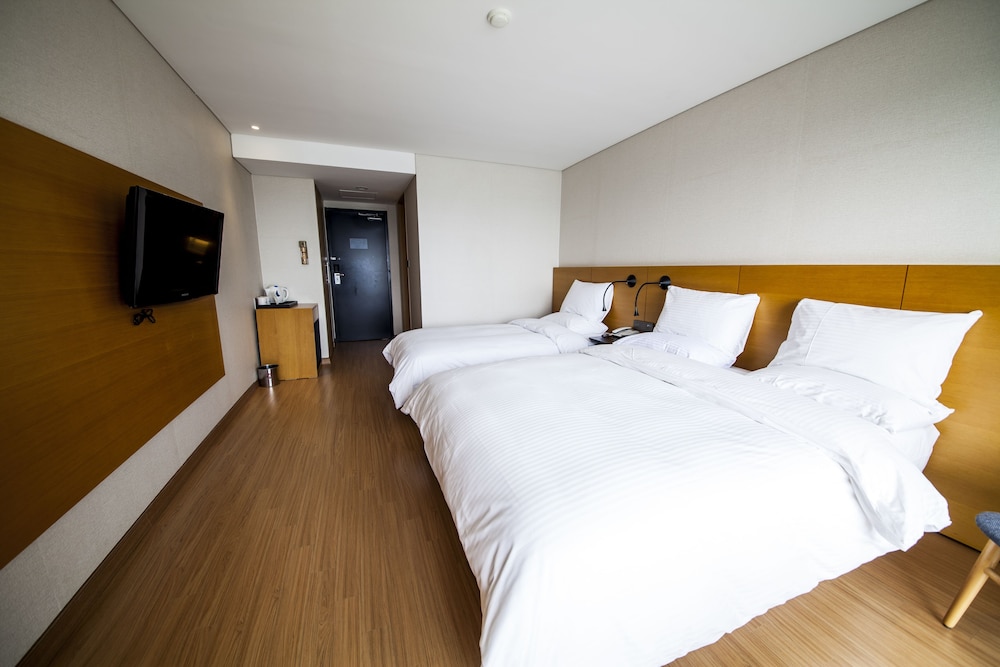 Asia Lakeside Hotel 16/50