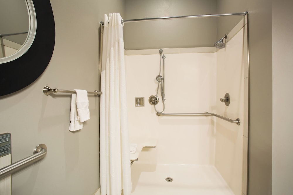 Holiday Inn Express Hotel Suites Amarillo West 69/71