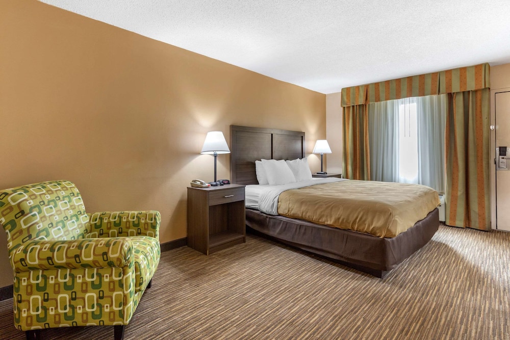 ROOM, KING BED, ACCESSIBLE