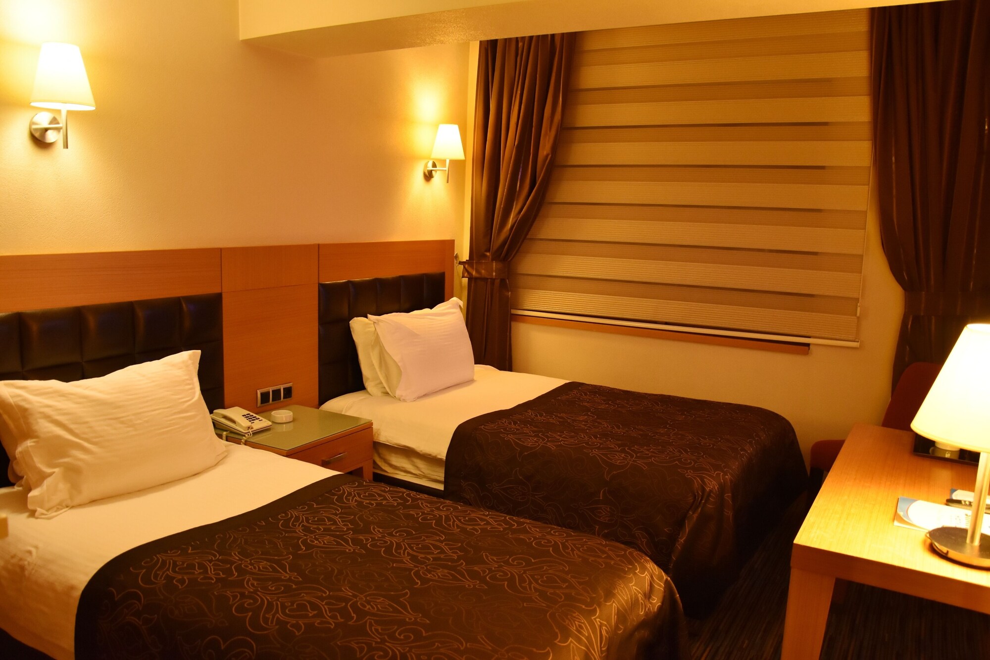 Standard, Twin Beds