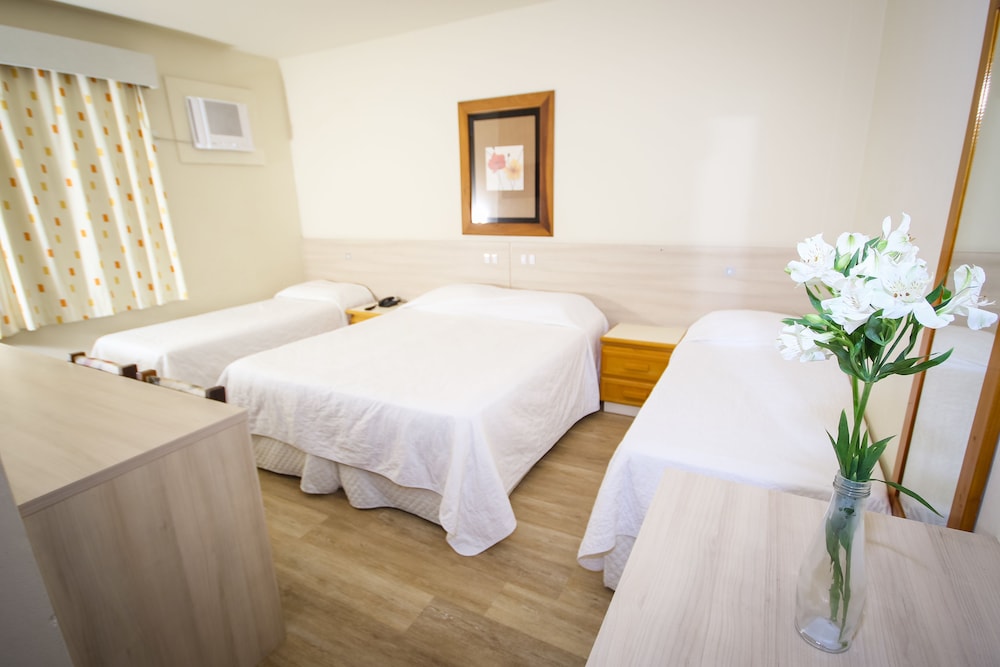 غرفة قياسية رباعية بأربعة أسرّة، Hotel Geranium 8/10
