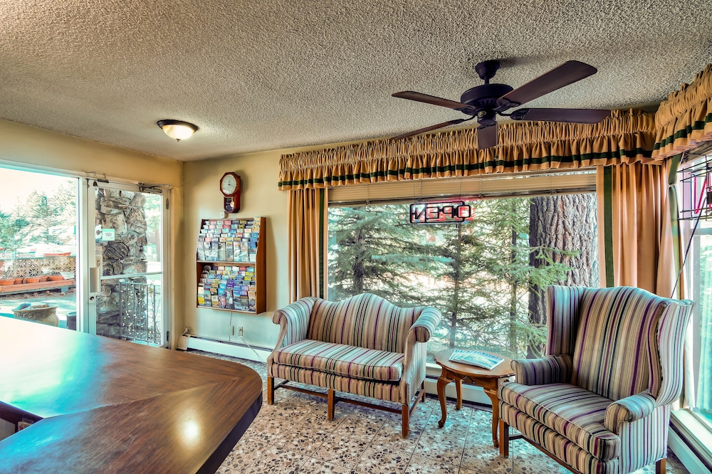 Lake Tahoe Ambassador Lodge 36/57