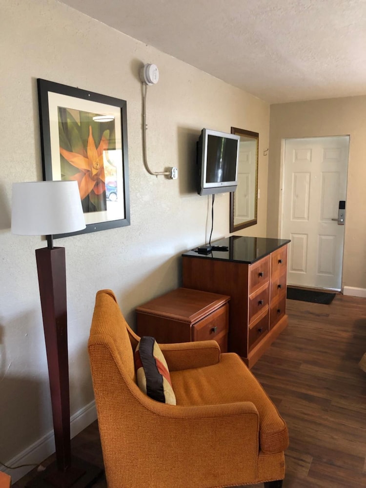 Ocala Cove Motel 25/41