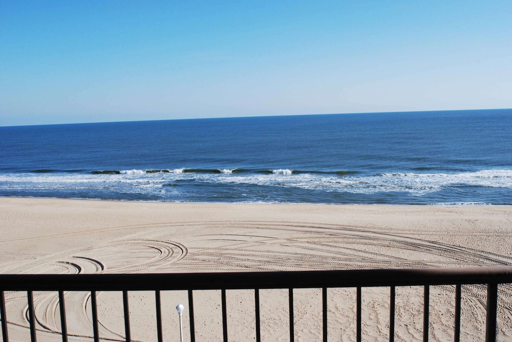 Grand Hotel Ocean City Oceanfront 51/63