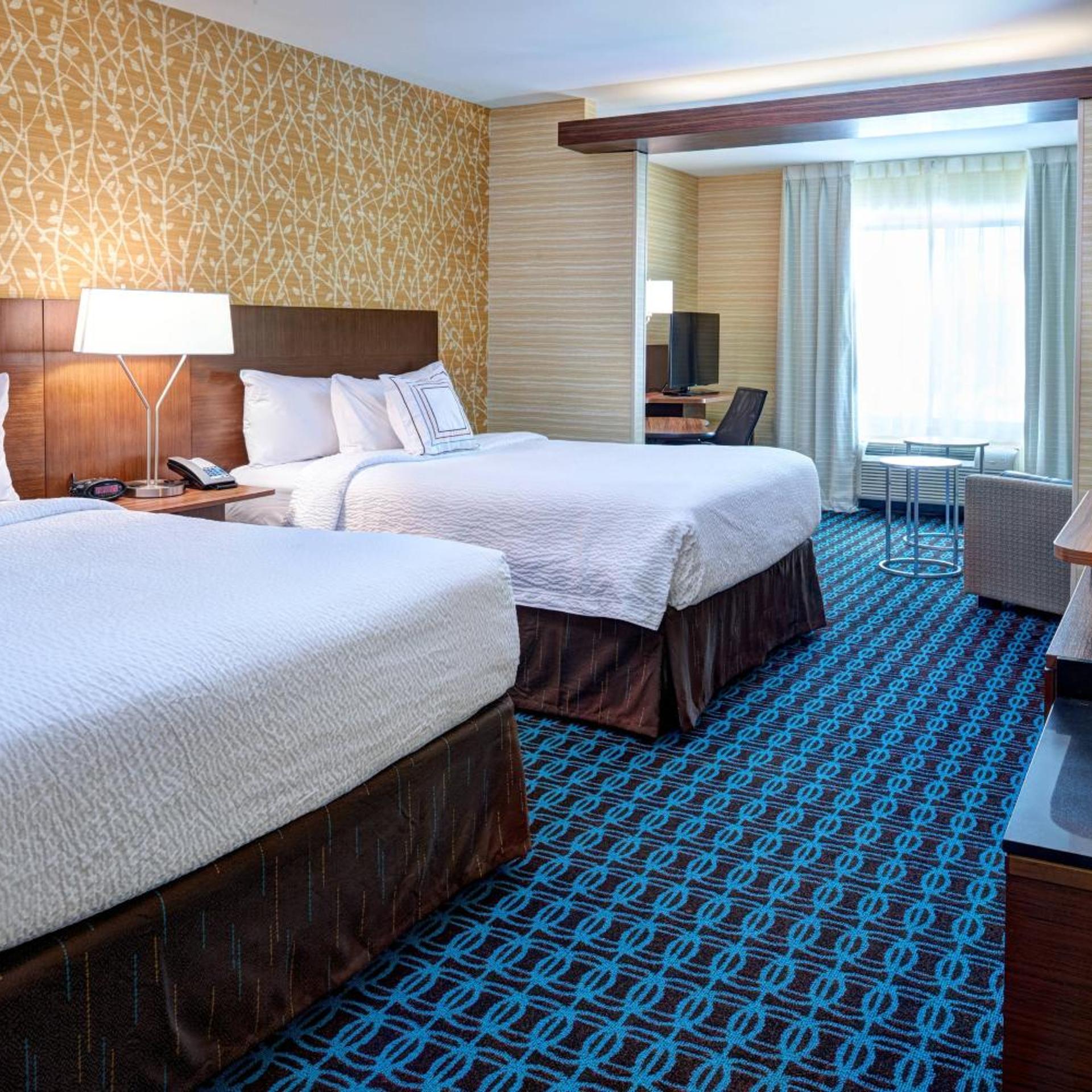 Suite, 2 Queen Beds, Sofa