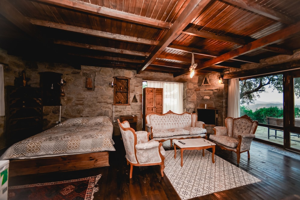 Kirkinca Houses & Boutique Hotel 53/73