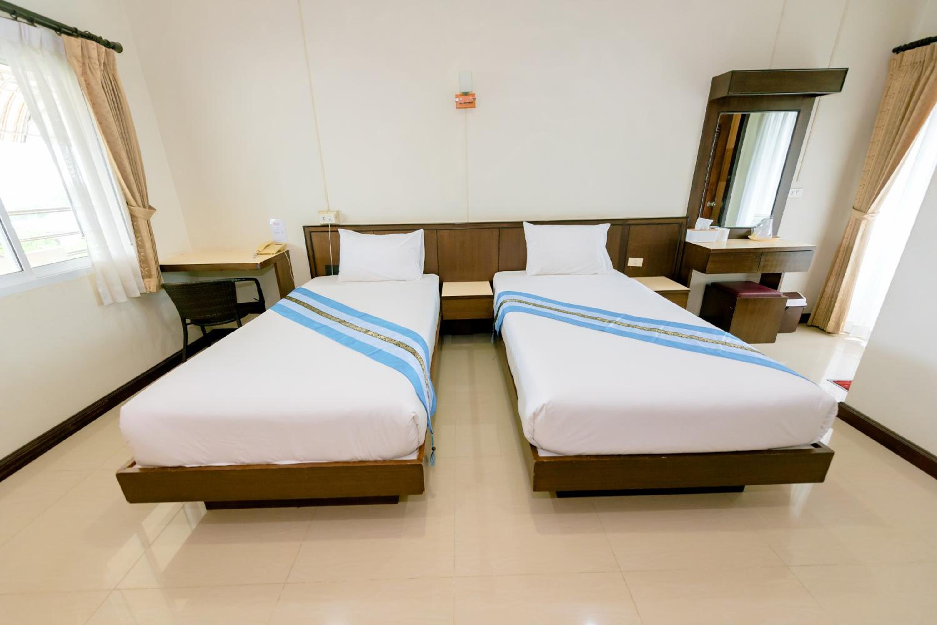 BANDER HOTEL 13/50