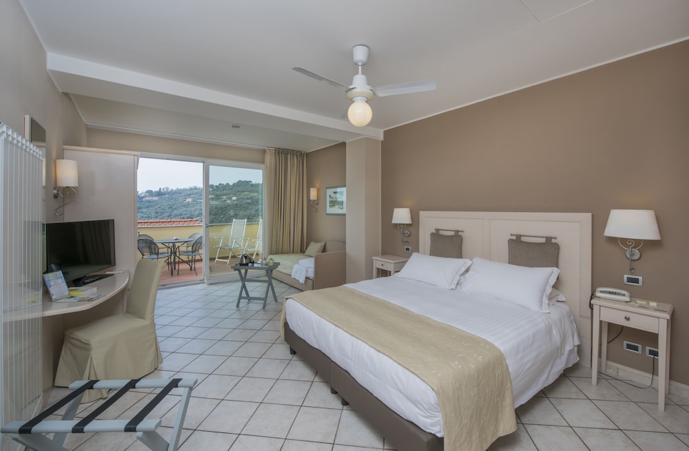 Hotel Liliana Diano Marina 10/50