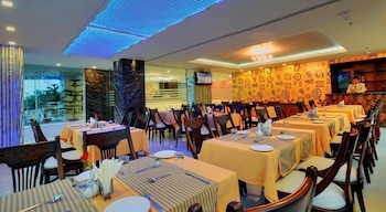 Hotel Atulyaa Taj 36/48